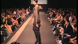 Download lagu Two in A Gondola catwalk at 7th AXDW PART 1 mp3 Download lagu Two in A Gondola catwalk at 7th AXDW PART 1 mp3