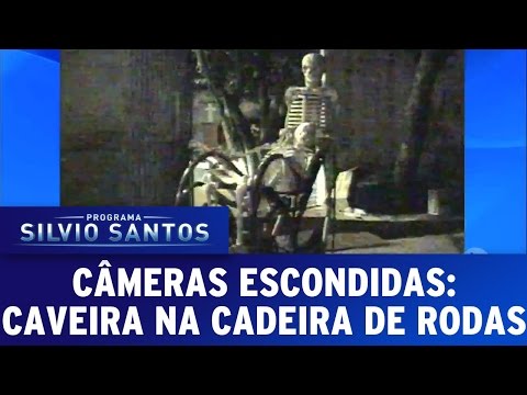 Câmera Escondida (16/10/16) - Caveira na Cadeira de Rodas [Clássica]