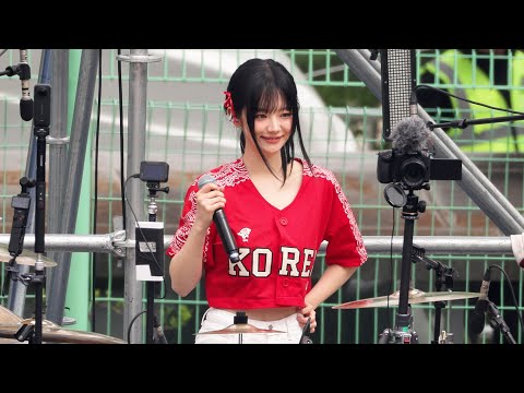 QWER 쵸단 (CHODAN) Full ver. (가짜 아이돌 + 내 이름 맑음 + 고민중독 외 4곡) 직캠 | 고려대 축제 • 250524