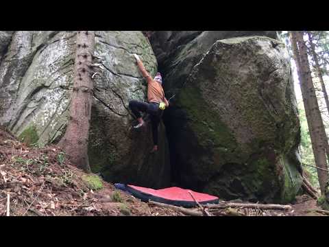 ”Aripi de ceară”. FA. Bouldering Gura Humorului