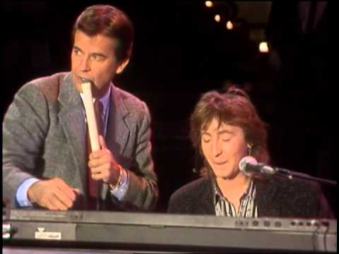 Dick Clark Interviews Julian Lennon- American Bandstand 1984