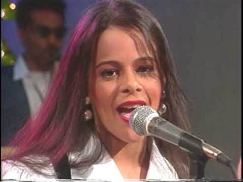 GRUPO TRIADA - Sigue La Corriente (90's)