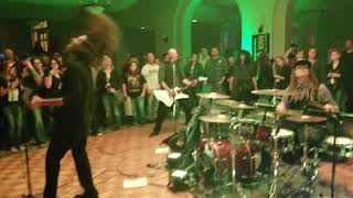 Trio&#39; Pain in Waterloo