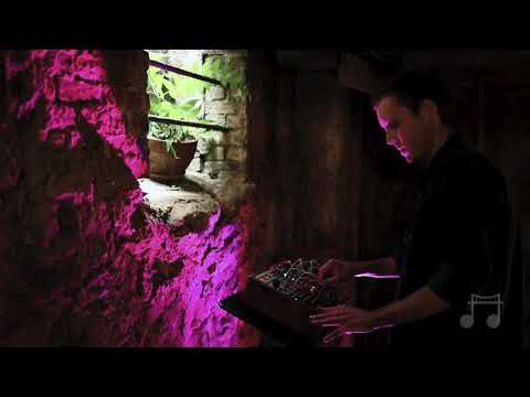 Grant Bouvier - Ghostwords (Live Modular Synth Performance)