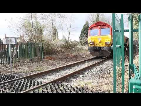 Class 66167 working 6G51 at Donnington