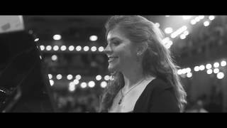 Video Hot Wings - Feeling Good