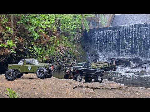 Lake Johnson Raleigh NC with Traxxas TRX6 hauler fully loaded & TRX4 high trail VS Element Ecto