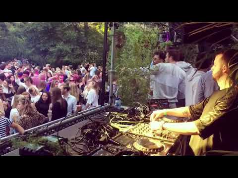 Erly Tepshi playing my unreleased track at Festival Onder Vrienden ( Gent, Belgium)