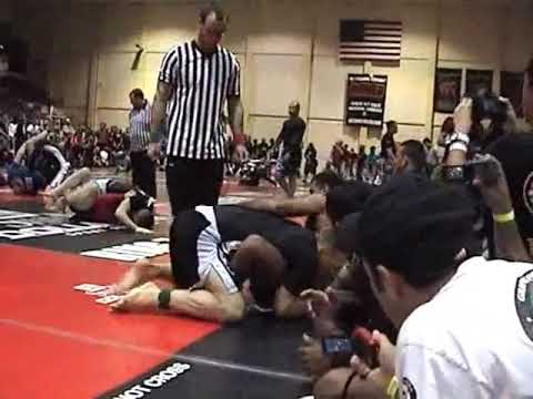 Derek Mangi vs Vitor Henrique Oliveira