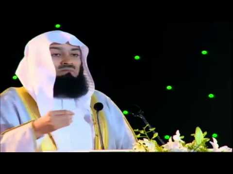 Old Lady throws rubbish,dirt on Prophet By Mufti Menk