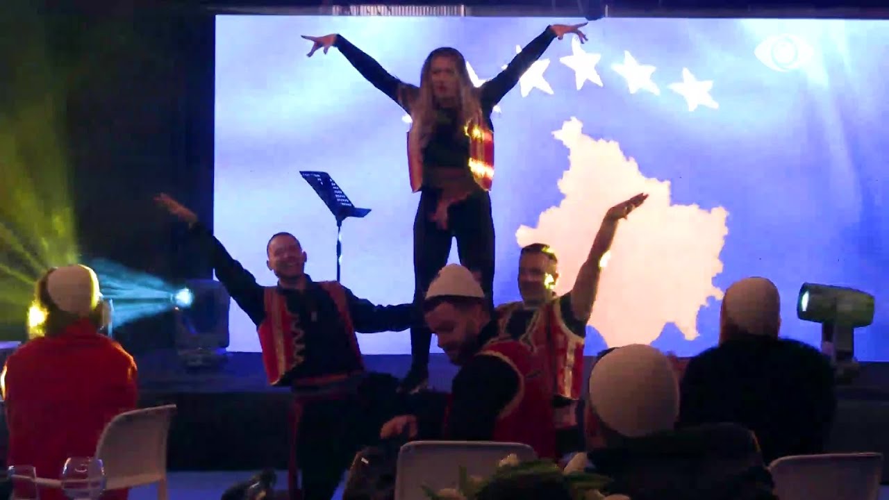 Festa e Pavarësisë së Kosovës/ Albi, Vesa dhe Graciano, vepër koreografike të trojeve shqiptare