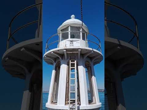 Escaping the City at Robertsons Point Lighthouse 🌊 #SydneyPOV