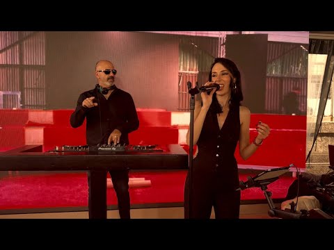 Jo Rotunno singer and vocal coach video.