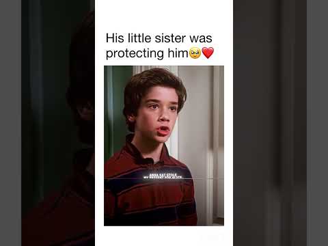 A smart lil sister 😭❤