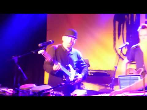 More Blessings - 04 - We Surrender - Julerock på Rampelys