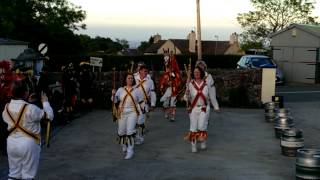 preview picture of video '2014 Great Morris Dance Off at the Blue'