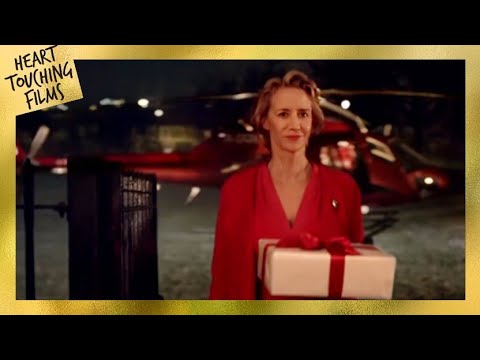 Mrs Claus Helps Santa with the Last Minute Request 🎄🎁 Heart Touching Christmas Video