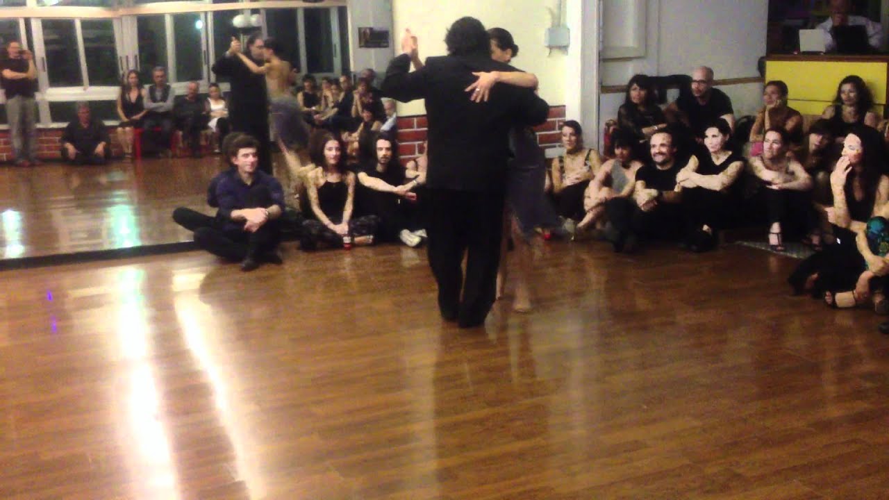 Jorge Llado y Flor Argento 1-4-12 Milonga del Angel Genova 3.MOV