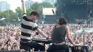 matt and kim @ lolla &#39;10 - better off alone (side stage)
