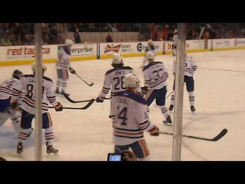 Edmonton Oilers Warm Up