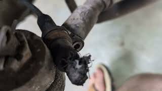 Five Minute Fix 56 - Replacing a Wheel Speed Sensor 2001 Ford F250 (C1145 C1148)