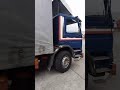 Reproduce el video