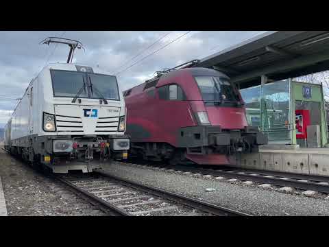 Bahnhof Krieglach / 1116 202 mit Railjet nach Graz Hbf. am So. 20.02.2022