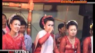 Download lagu PS Mania Purwakarta Jaipong IPAH GEBOT Cipeundeuy Subang DURIAT MANJANG Cihuni Pasawahan 10Maret2010 mp3