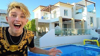 Kid moves into a $1,000,000 Mansion aged 15 *NEW HOUSE TOUR*