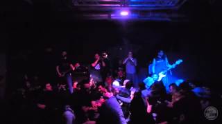 La Plebe rocking Pinches Fronteras