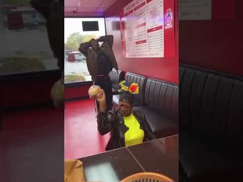 MAMA VETTE AT "MR. CORNED BEEF"