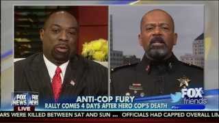 Fox Cop: Black Lives Matter Protesters Are &#39;Garbage&#39; And &#39;Sub-Human&#39;