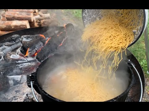 Hühnersuppe im Kessel | polnisches Rosół (Rossu) | 🍜🐔🍲🧅 | ASMR cooking
