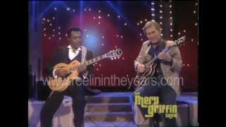 Chet Atkins &amp; George Benson- &quot;Help Me Make It Through The Night&quot; (Merv Griffin Show 1984)