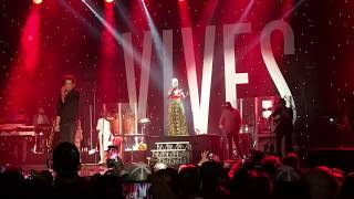 Carlos Vives ft. Cynthia Montaño - Los Niños Olvidados (En vivo, lanzamiento del álbum &quot;VIVES&quot;)