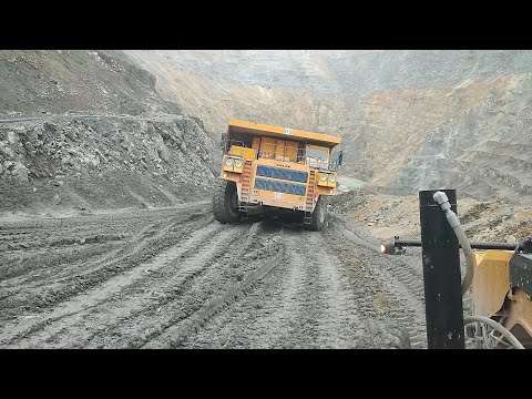 Extreme Hauling | Dangerous Heavy Equipment Accidents | Fails and Wins Compilation  Caught on Camera