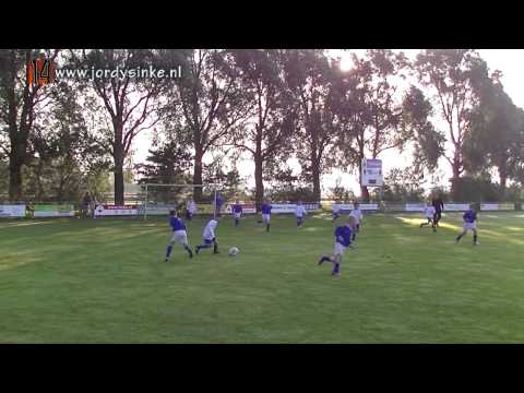 Voetbal Serooskerke F1 - Nieuwland F1  26 oktober 2013