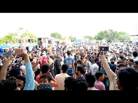 Agi13 mansera coloni me ahtejag na Buna's na chotyo k pesy warkar ko bahot zalil kardiya gaya