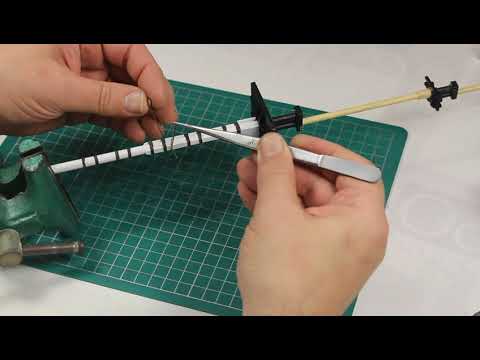 84- Colocación de estrobos en el trinquete. HMS Terror - Modelismo Naval