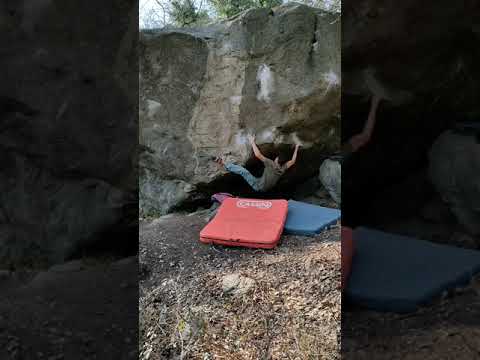 facilotto variant 7c+ - grangetta boulder
