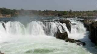 preview picture of video 'Dhuandhar Bhedaghat Waterfall Jabalpur (1080p) Part 2'