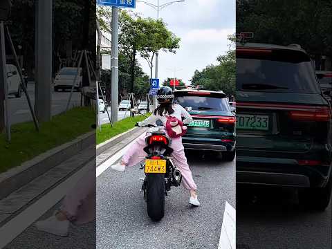 Short girl vs bike struggle! 😂 #shortsvideo