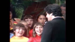 Mouloudji et la chorale des enfants de Bondy "Les enfants qui s'aiment" - Le Grand Echiquier (1973)