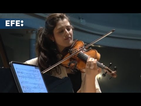 Edimburgo se abre al talento hispano con el debut de María Dueñas