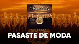 Pasaste De Moda Music Video