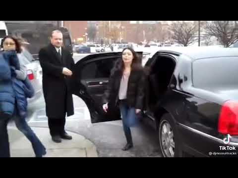 Girl Calls Miranda Cosgrove Michael Jackson 🤦‍♂️