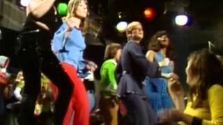 1973 Les Humphries Singers - Mama Lou
