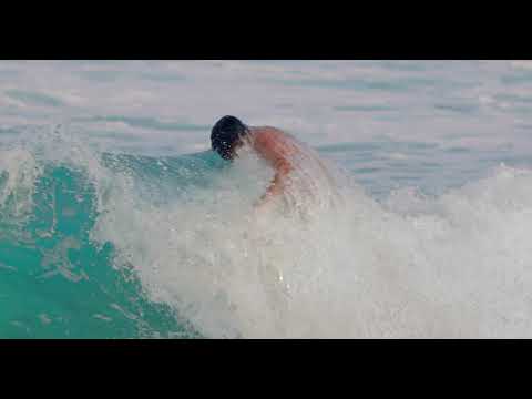 Pumping swell at Reef Road