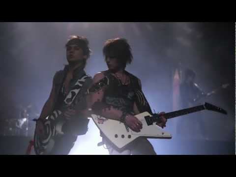 HAIRY VIPER - She Doesn't Love Me [OFFICIAL MUSIC VIDEO]