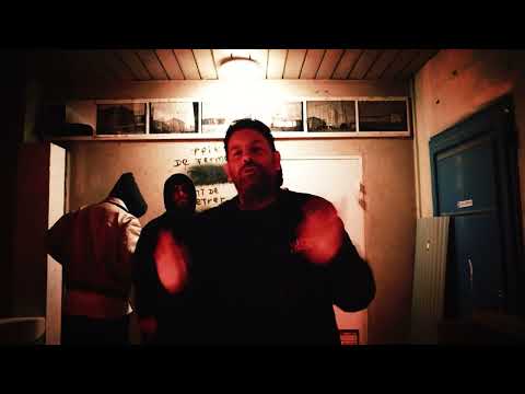 L'Hexaler - Dangerous feat L'uzine ( Prod El Gaouli )